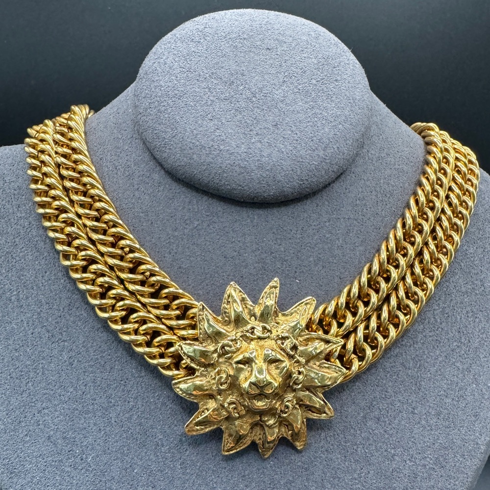 ‼️FINAL PRICE‼️ LOT 969 24K gold plated Chanel double strand vintage lion - Picture 14 of 14